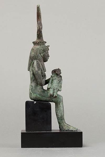 Datei:Isis and Horus MET 45.4.4 003.jpg