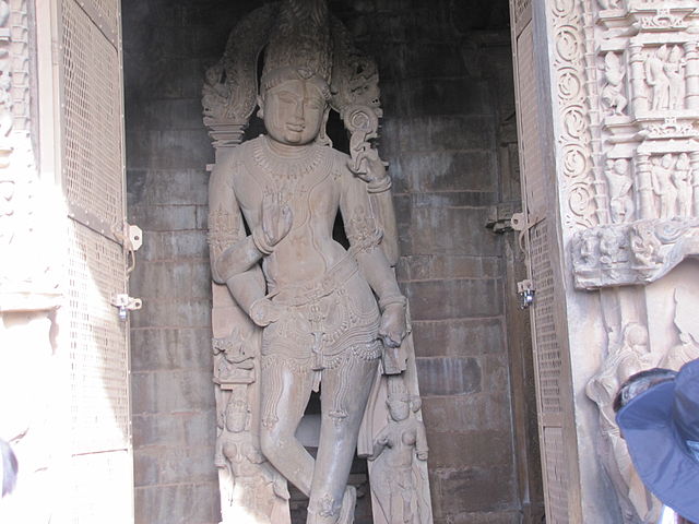 Datei:Chaturbhuj Temple-vishnu.jpg