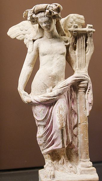 Datei:Eros Kitharoidos Louvre Myr178.jpg