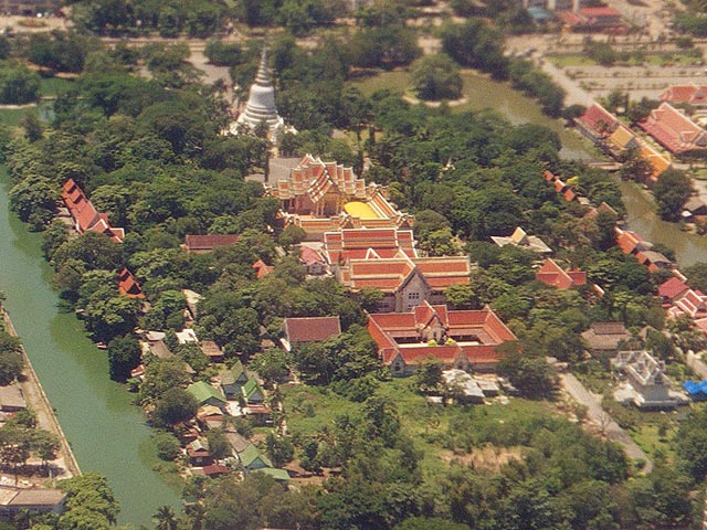 Datei:Wat Bangkok Thailand.jpg