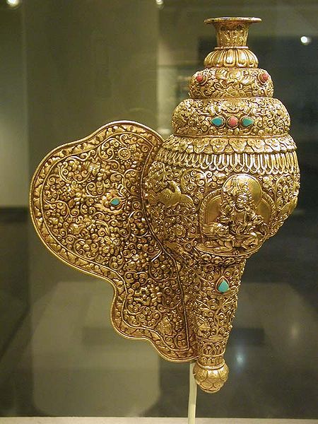 Datei:Gold covered triton.jpg