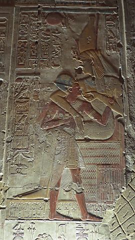 Datei:Mut nursing Seti I.jpg