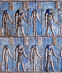 Datei:Dendera Deckenrelief 02 d.jpg