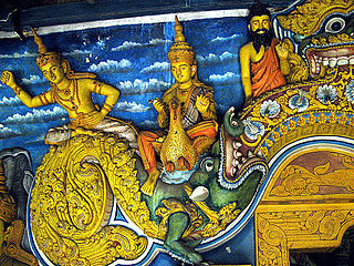 Datei:Makara Arch. Aluvihara, Sri Lanka 0470.jpg