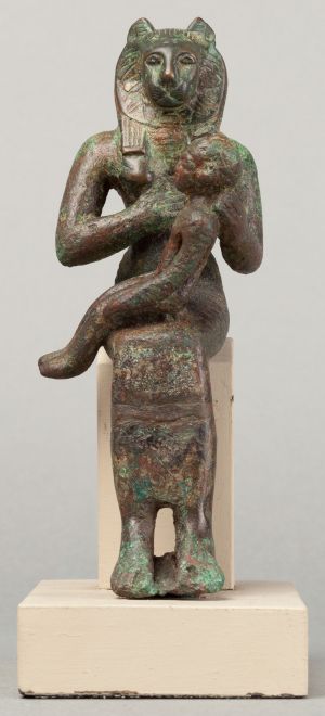 The goddess Wadjet with the Horus-child MET 1971.131 003.jpg