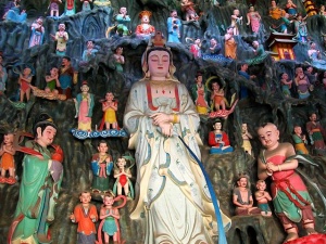 Dharma Flower Temple Avalokitasvara Bodhisattva.jpg