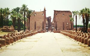 Egypt.LuxorTemple.03.jpg